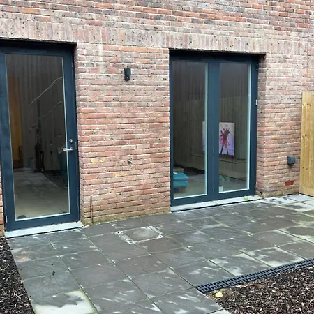Modern 4 Bed Town House Nyaraló