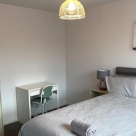 Modern 4 Bed Town House Hébergement de vacances Bristol