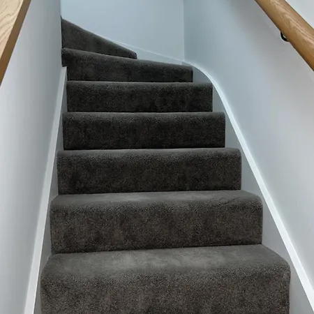 Modern 4 Bed Town House * Bristol